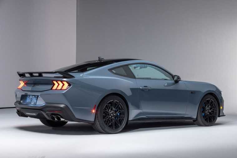 Ford Mustang Gt 2024 Vừa Thành Công Đấu Giá Hơn Nửa Triệu Đô - Blog Xe Hơi  Carmudi