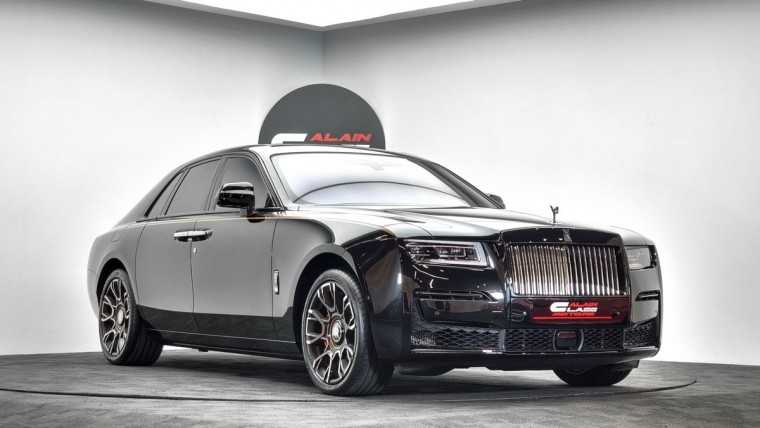 Chi tiết Rolls Royce Ghost Black Badge kèm giá bán 082023