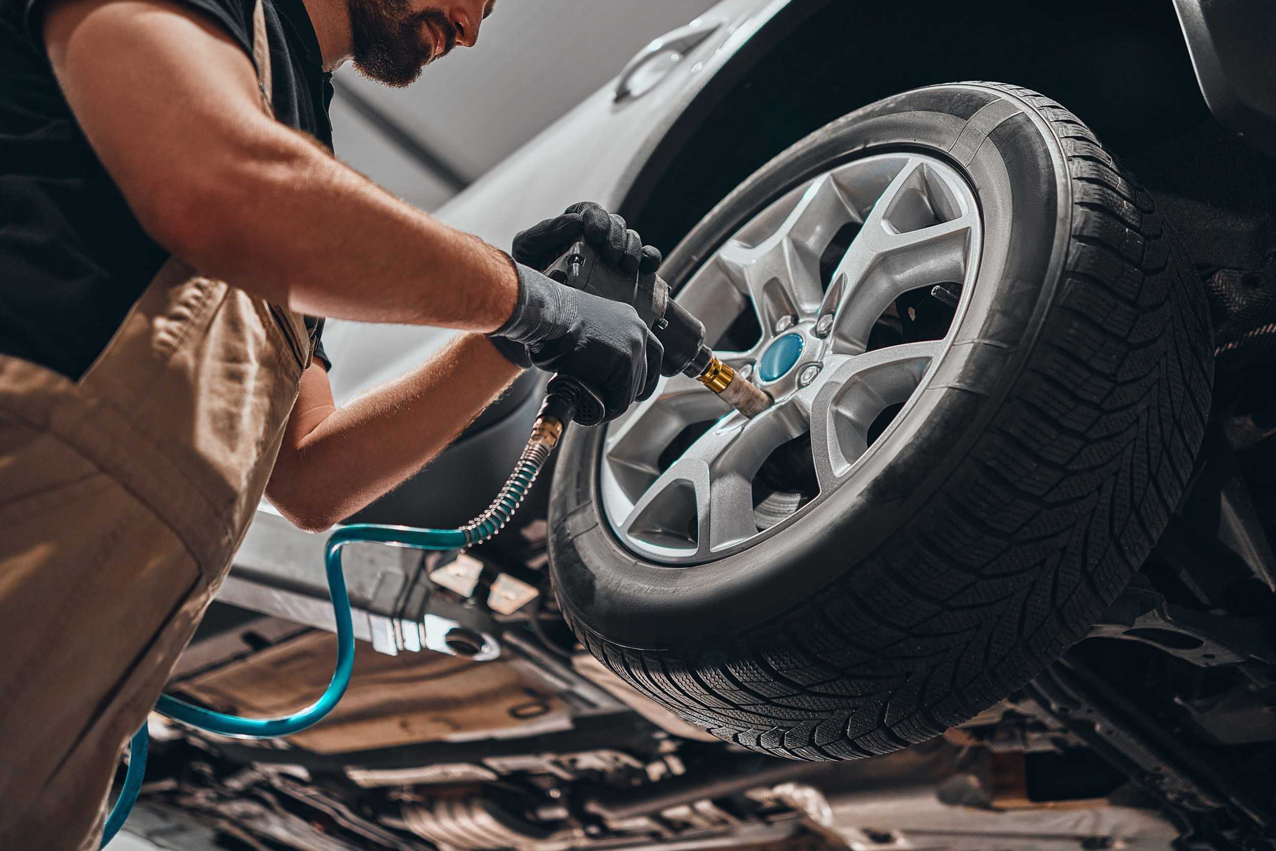 Thay lốp bị thủng