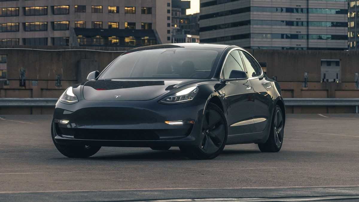 Tesla Model 3: Giá & Thông số mới nhất