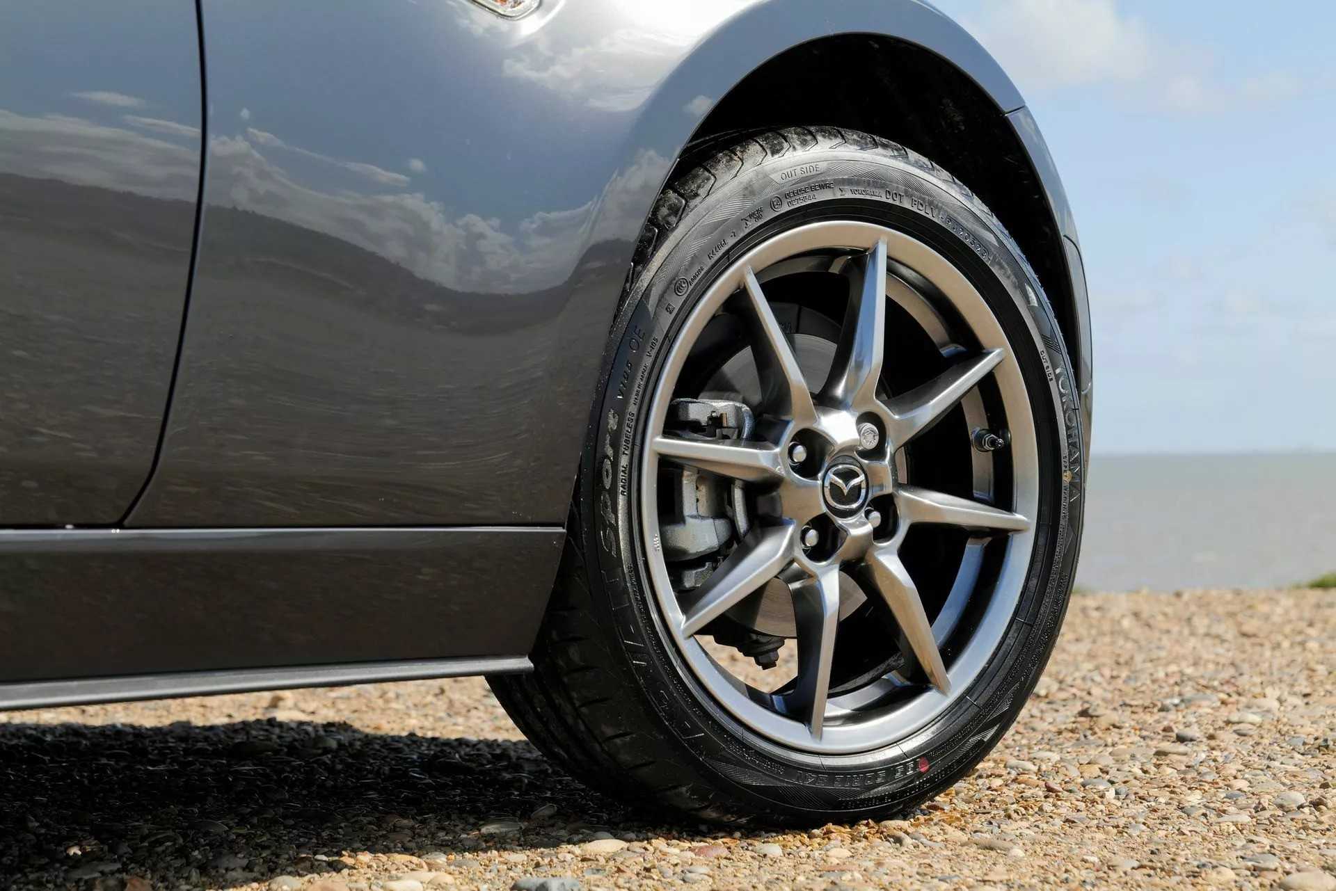Mazda MX-5 Kizuna ra mắt tại Anh vào năm 2023 với nắp ca-pô đặc biệt