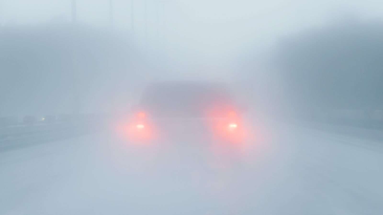 Thời tiết nhiều sương mù, đi xe làm sao cho đúng?